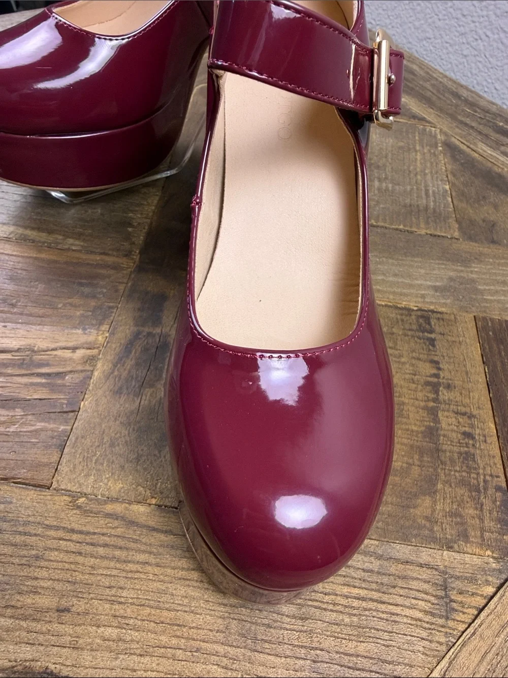 Size 6.5 Coutgo Platform Mary Jane Heels in Burgundy Patent